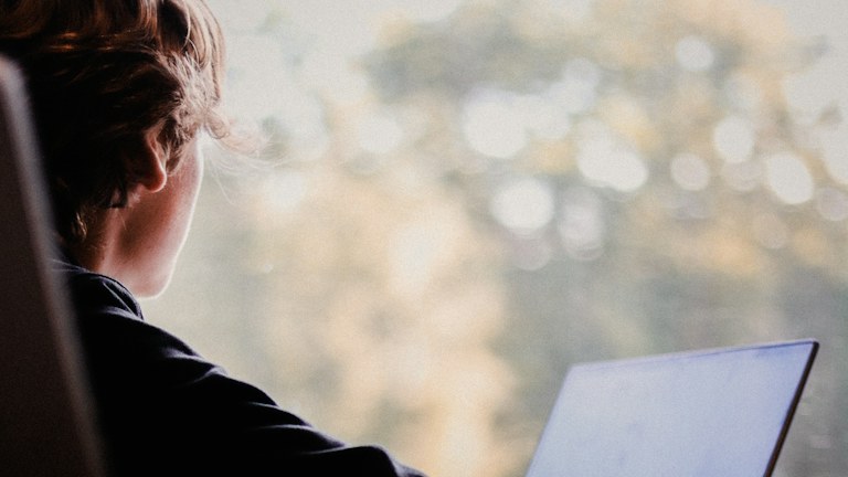 Prepare an Offline Work Kit for Travel and Unreliable Internet